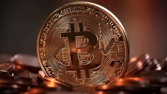 周五140亿美元比特币期权史上最大规模到期，警惕市场剧烈震荡