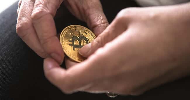 比特币无惧战火与鹰派！分析师：10万关口已成铁底，牛市要来了？