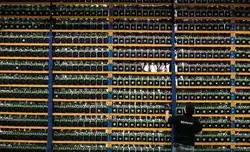 矿企断臂求生:比特币矿业大重组,AI转型势不可挡