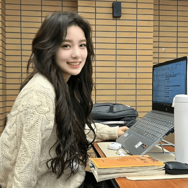 央行打击信号叠加收月线 大盘瀑布散户该企稳后布局