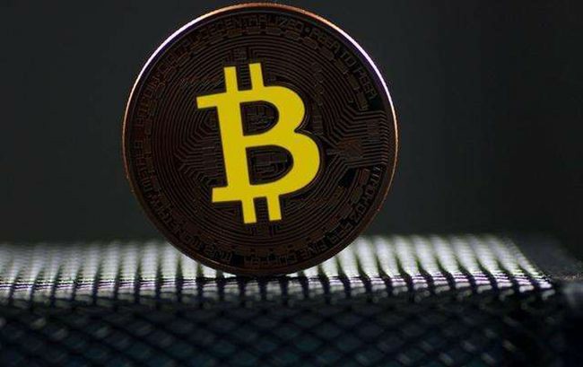 特朗普力挺比特币:强调电力生产对挖矿重要性,预示美国加密货币新战略