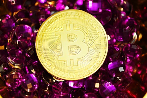 比特币10万美元关口争夺战及后续走势预测