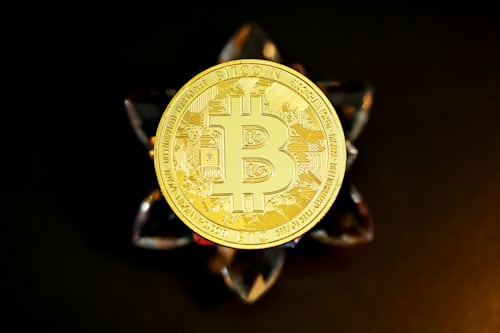 牛市狂潮是否重来?选择百倍币与屌丝逆袭策略解析