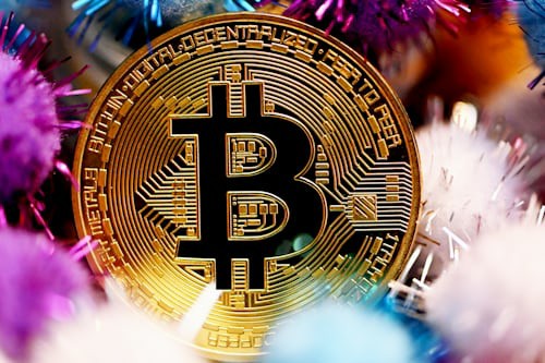 瑞波币(XRP)与狗狗币(DOGE)2024年9月价格预测分析