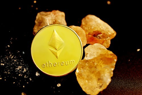 Solana(SOL)价格暴跌近20%:抄底时机还是风险陷阱?