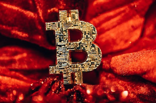 山寨币季节来袭:XRP、SUN、ONDO领涨加密市场