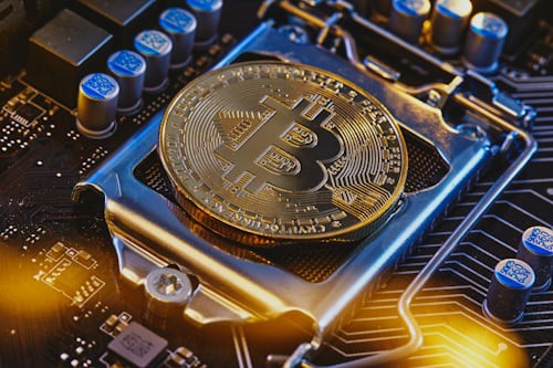 牛市布局策略:重仓BTC/ETH,精选MEME、SOL生态及AI板块