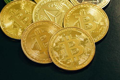 DeepSeek扰乱市场，投资者认为对科技巨头影响有限，特朗普政策成焦点