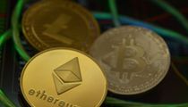 美国11月通胀符合预期，金融市场反应多元：美股分化、加密货币反弹